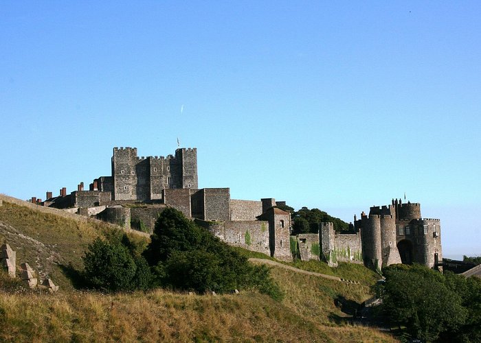 Pre-Cruise London to Dover Port Tour with Dover Castle Entry Included